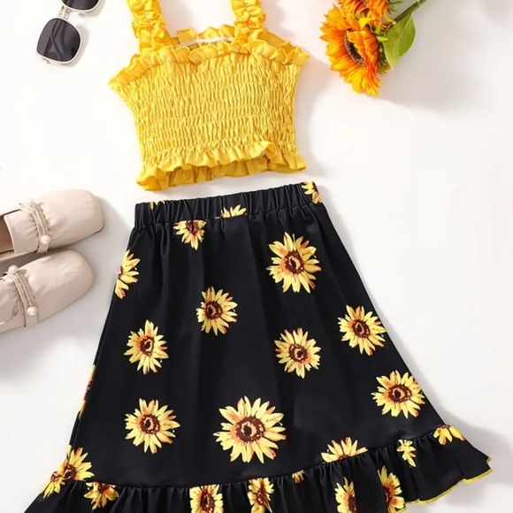 Girl Skirt Set - Picture 2 of 9